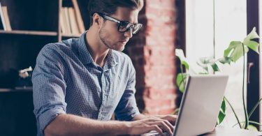 Moderniza tu negocio: página web y canal Youtube